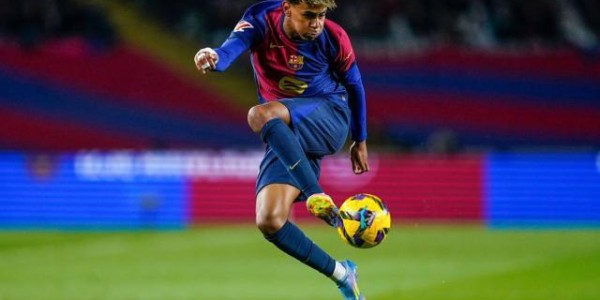 弗利克：巴萨为三冠王而战 费兰：我不是替补