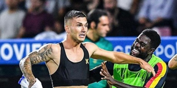 九游体育-【夜读】乌姆凳凳？是金子坐哪里都会发光！